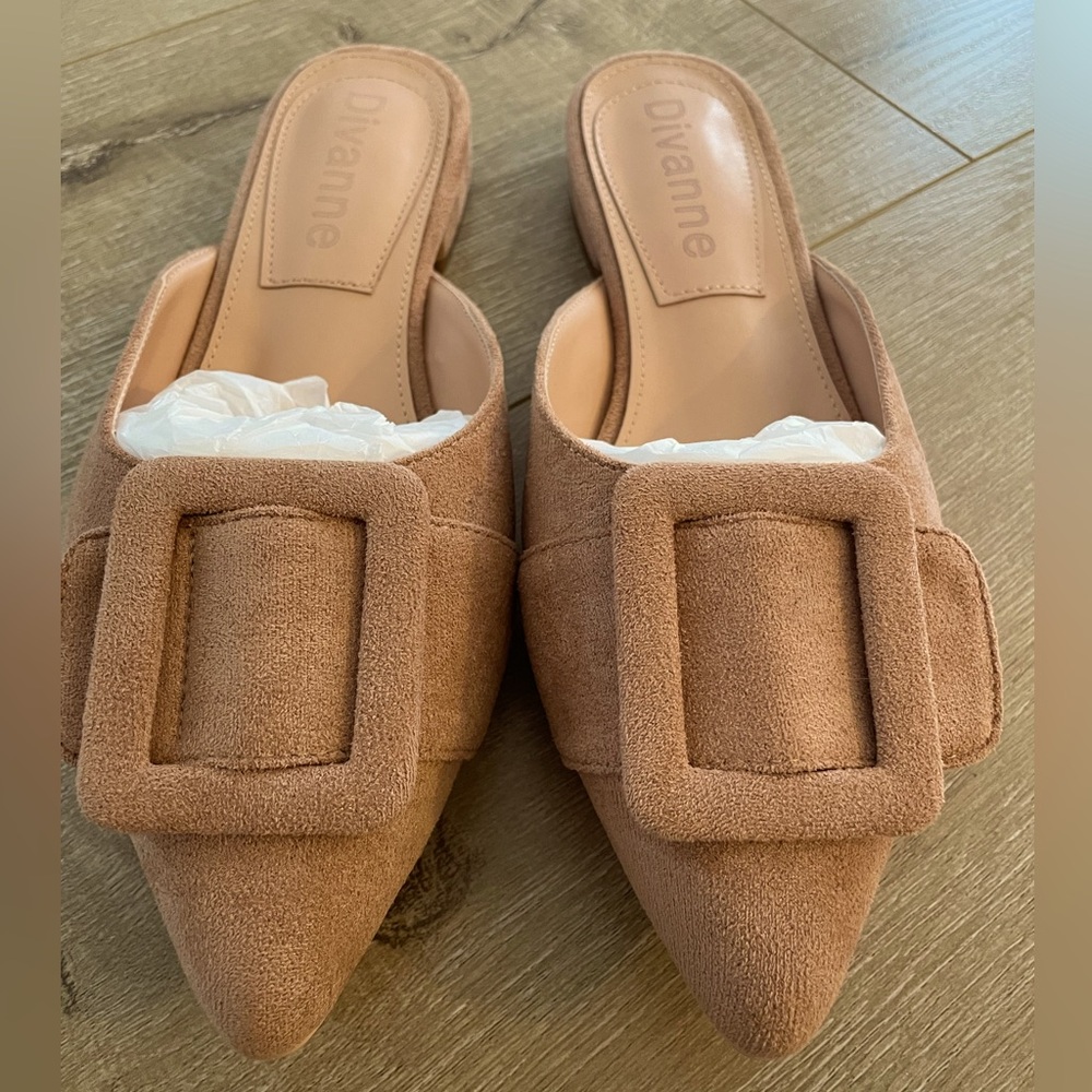 Divanne Mules Size 7 NWT